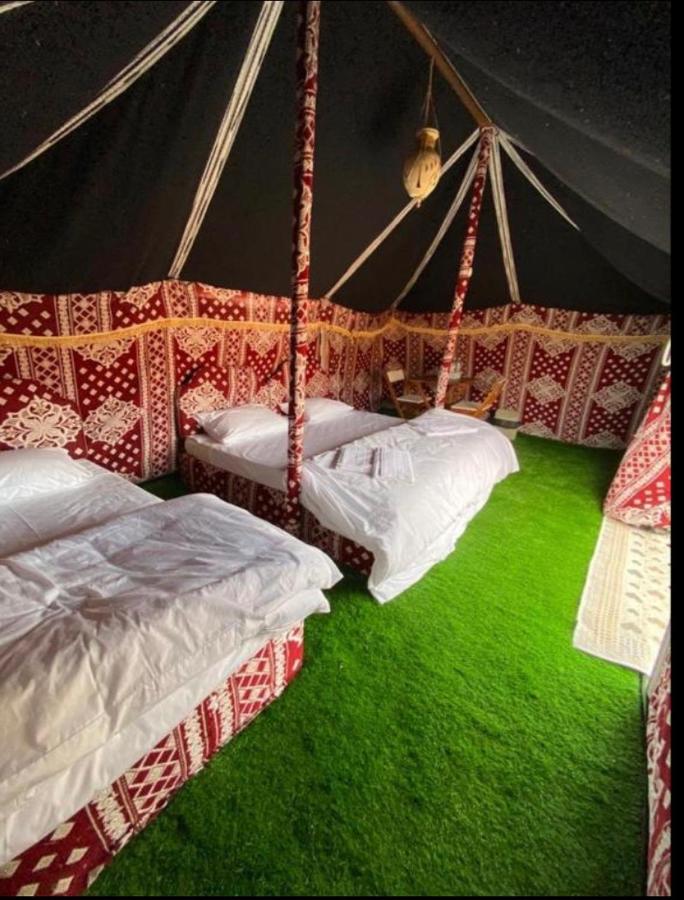 Crescent Desert Private Camp Shahiq ภายนอก รูปภาพ