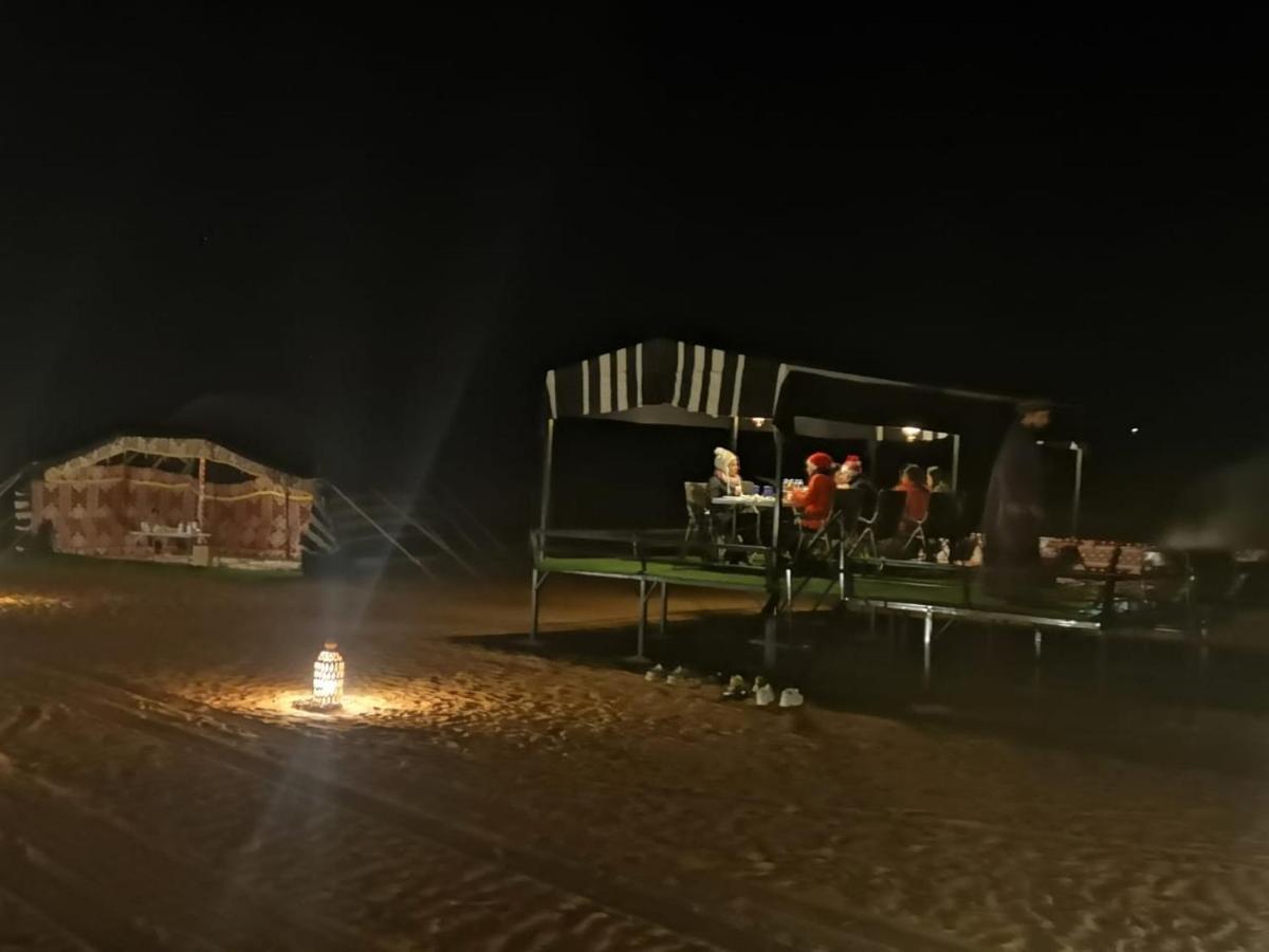 Crescent Desert Private Camp Shahiq ภายนอก รูปภาพ